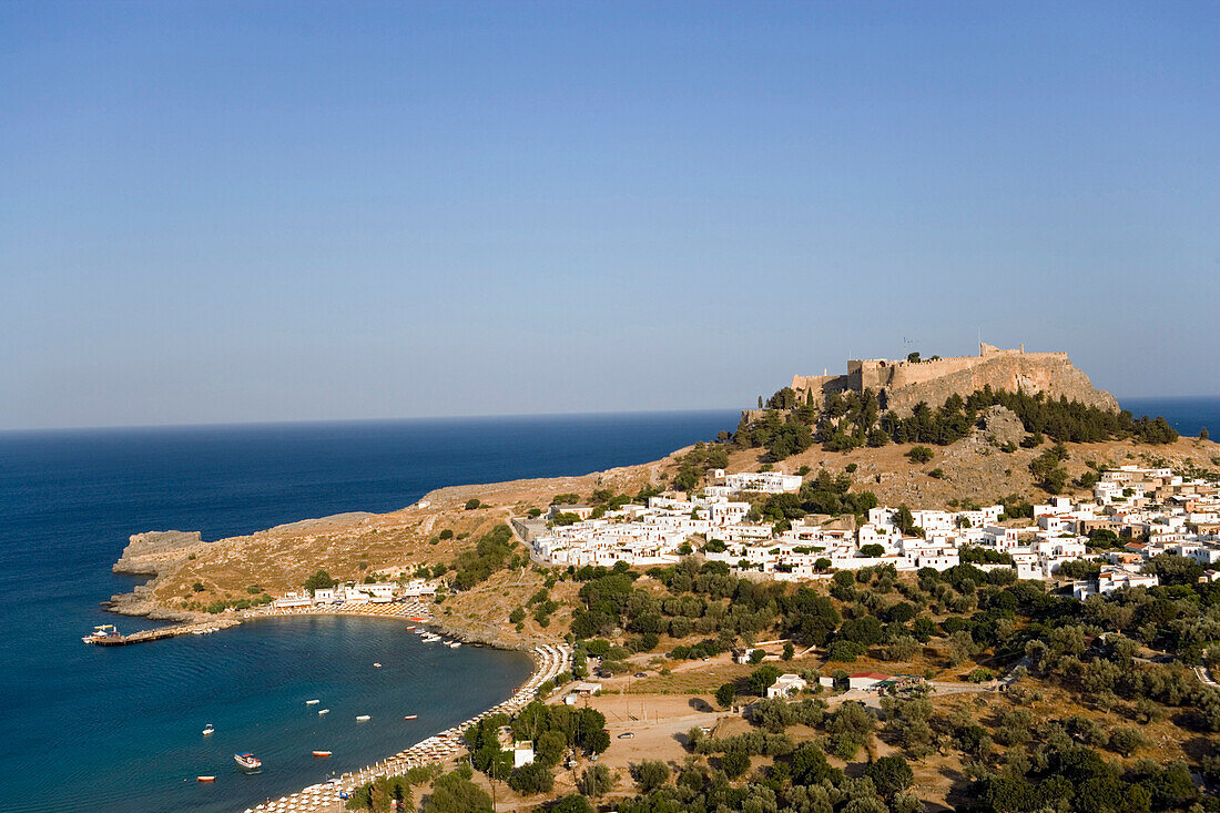 Blick auf die Akropolis, Lindos, Rhodos, Griechenland