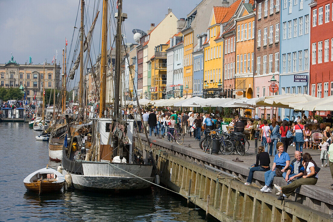 Boote am Nyhavn-Kanal, Nyhavn, Kopenhagen, Dänemark, Skandinavien, Europa