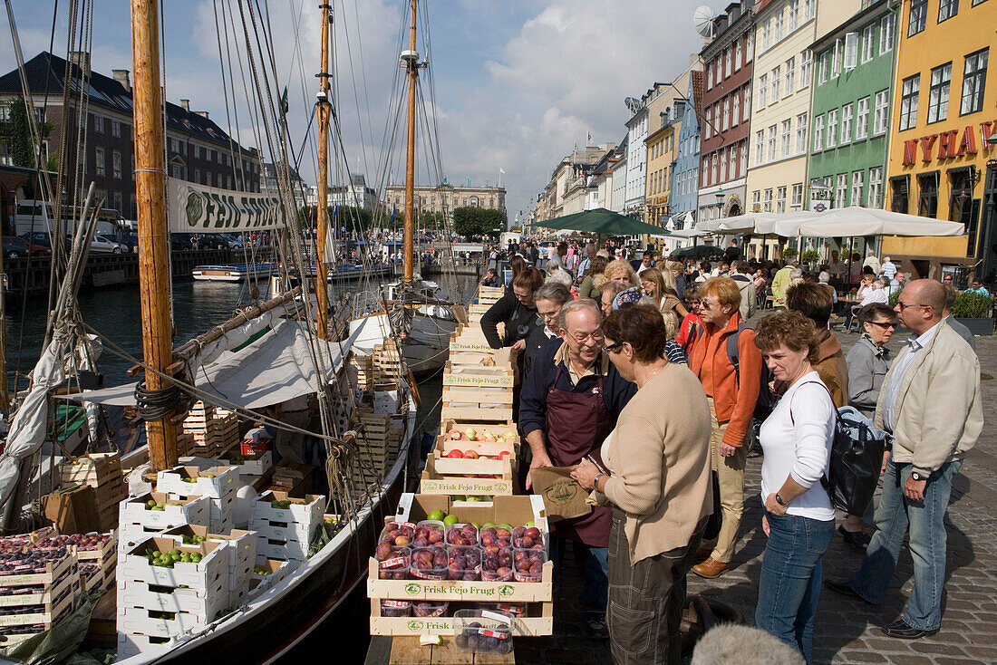 Markt am Nyhavn-Kanal, Nyhavn, Kopenhagen, Dänemark, Skandinavien, Europa