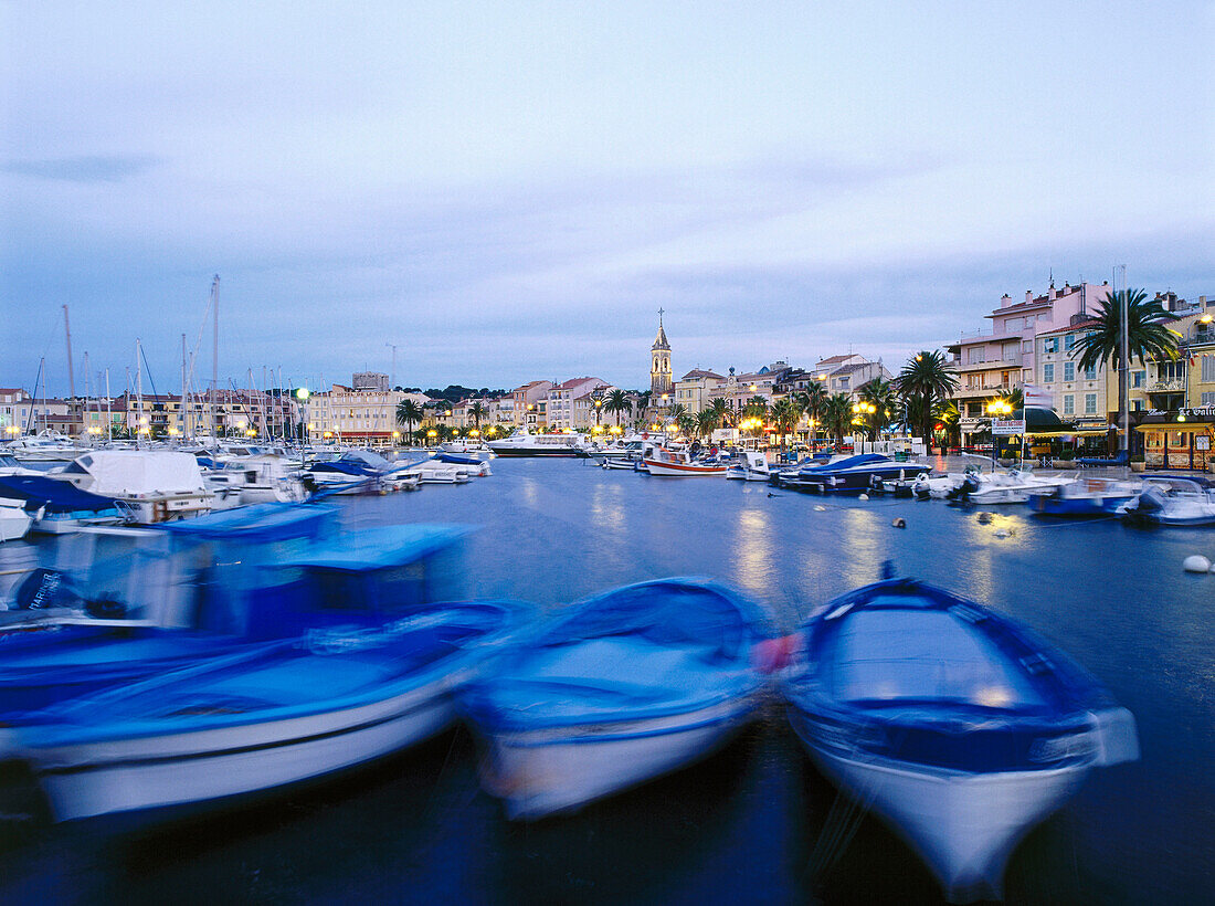 Townscape with harbour, Sanaray-sur-Mer, Cote d´Azur, Var, Provence, France, Europe