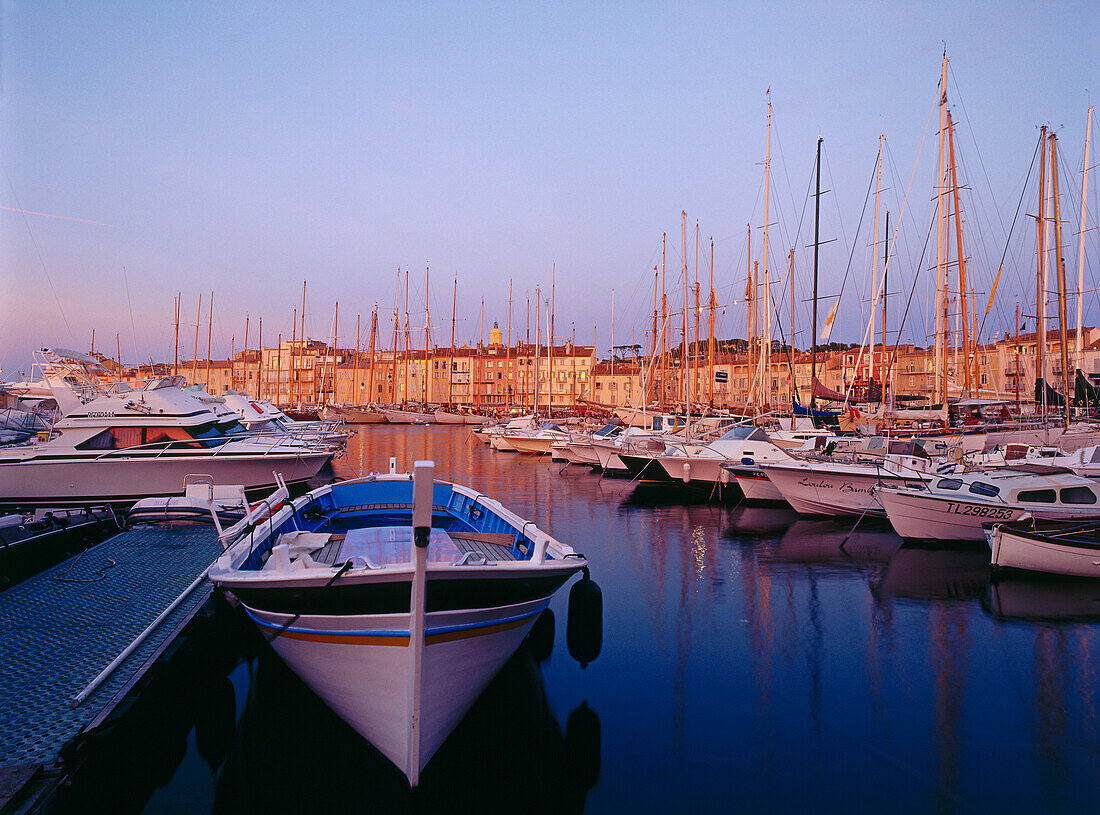 Hafen Vieux Port, St.Tropez, Côte d'Azur, Provence, Frankreich, Europa