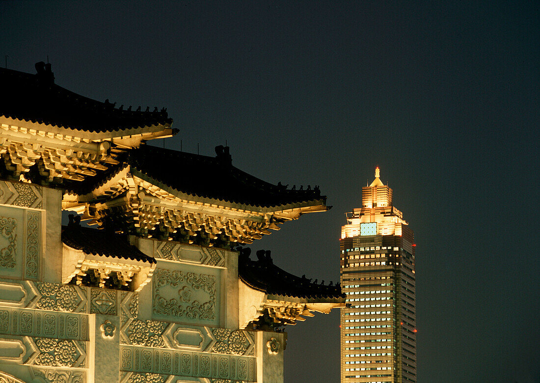 Gate to Chiang Kaishek Memorial Hall and Mitsukoshi building, Taipei, Taiwan, Asia