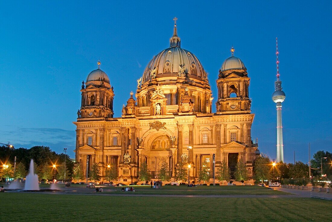 Berlin, Dom, Lustgarten, Alex, Dämmerung