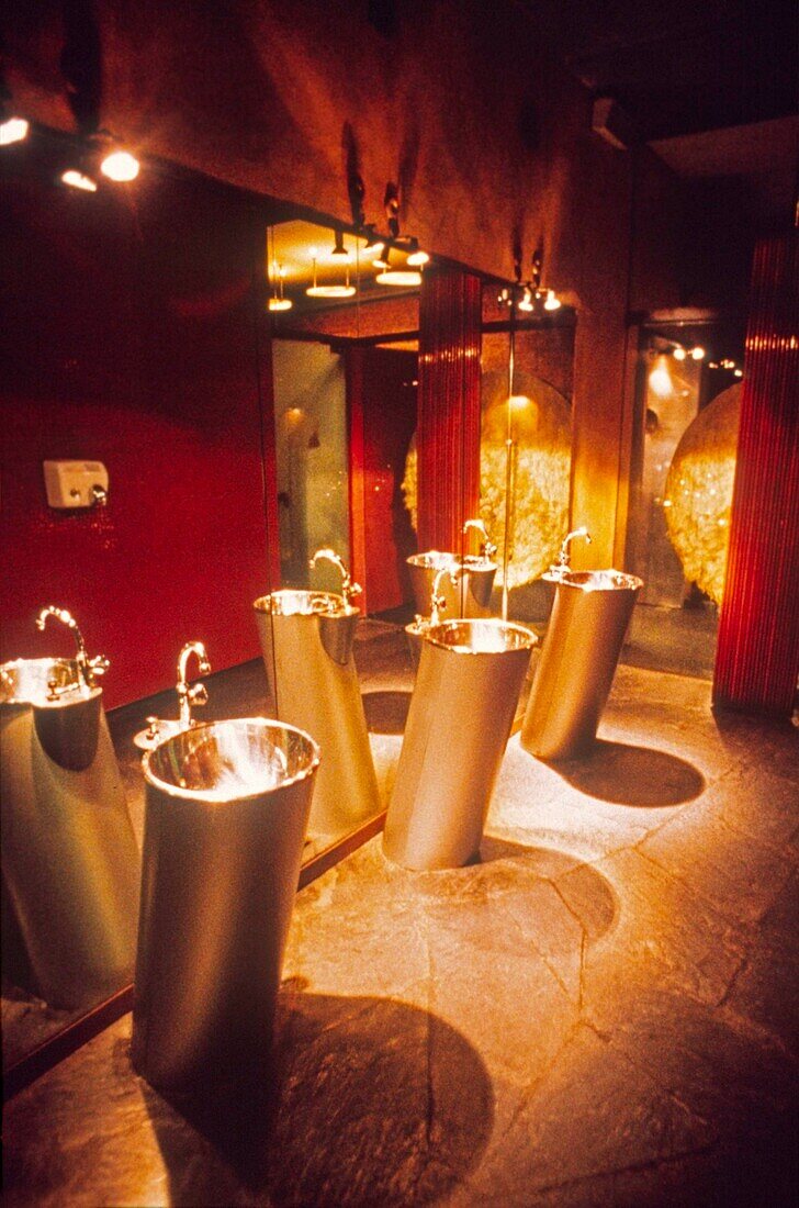 spain,Barcelona,luxery washroom in signer bar Velvet