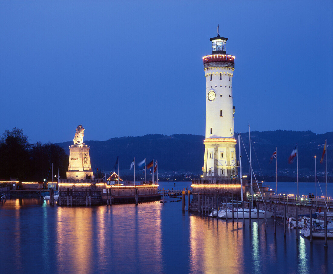 Germany Lake Contanze, Lindau, harbour entrance, lighthouse, lion statue
