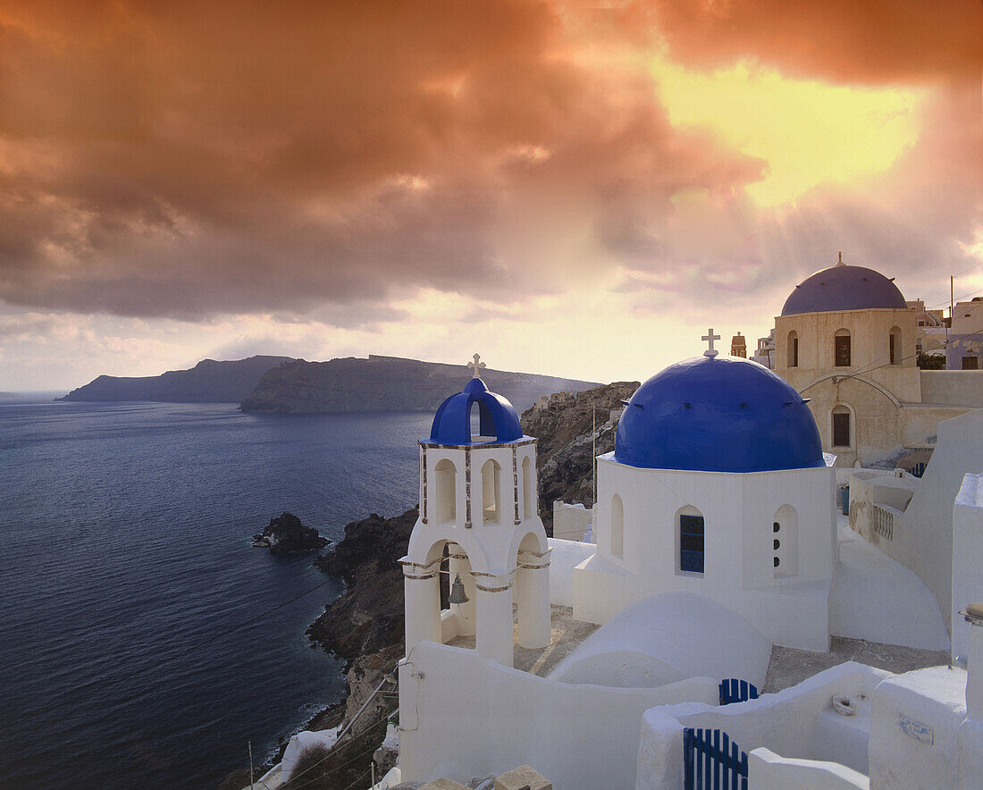 Cyclan,Santorini,village church in Oia