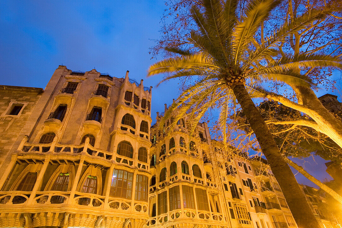 Mallorca, Palma  Mallorca, Placa Weyler, art nouveau building by Francesc Roca and Guillem Reynes, Casa Casassayas