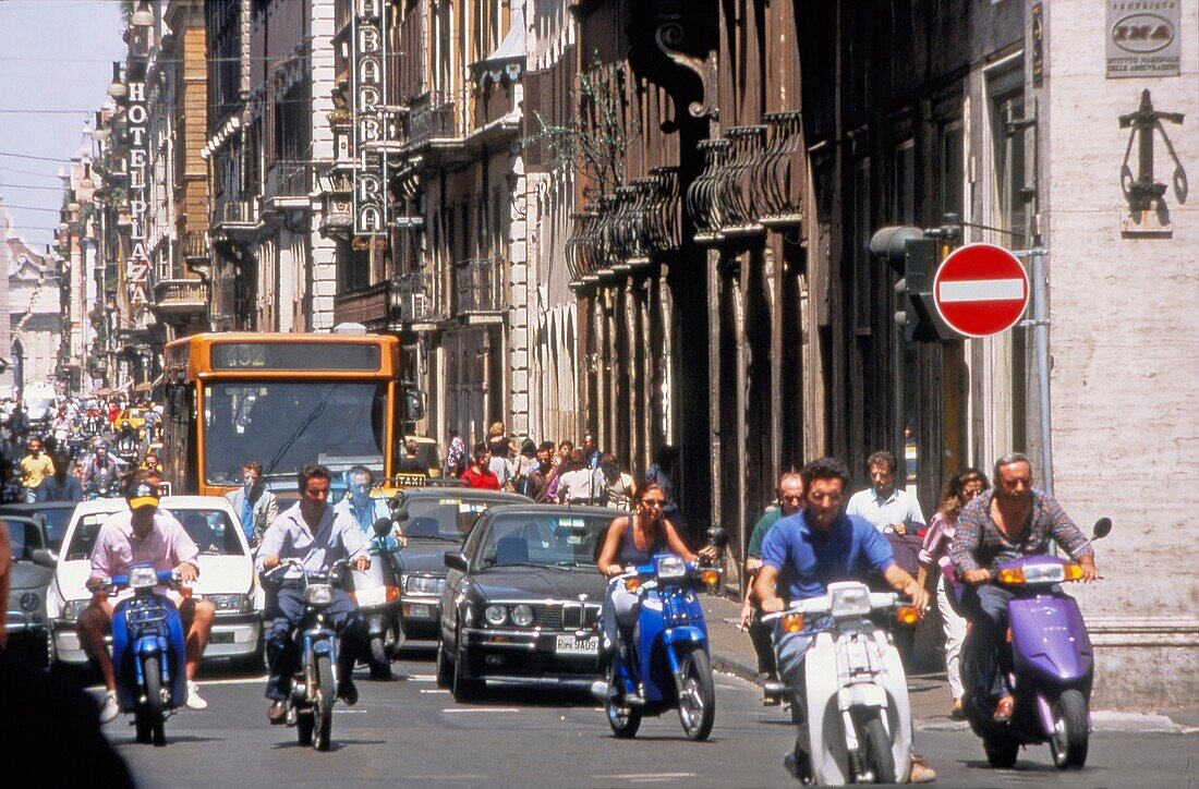 Via del Corso, Vespas, Rome, Italy