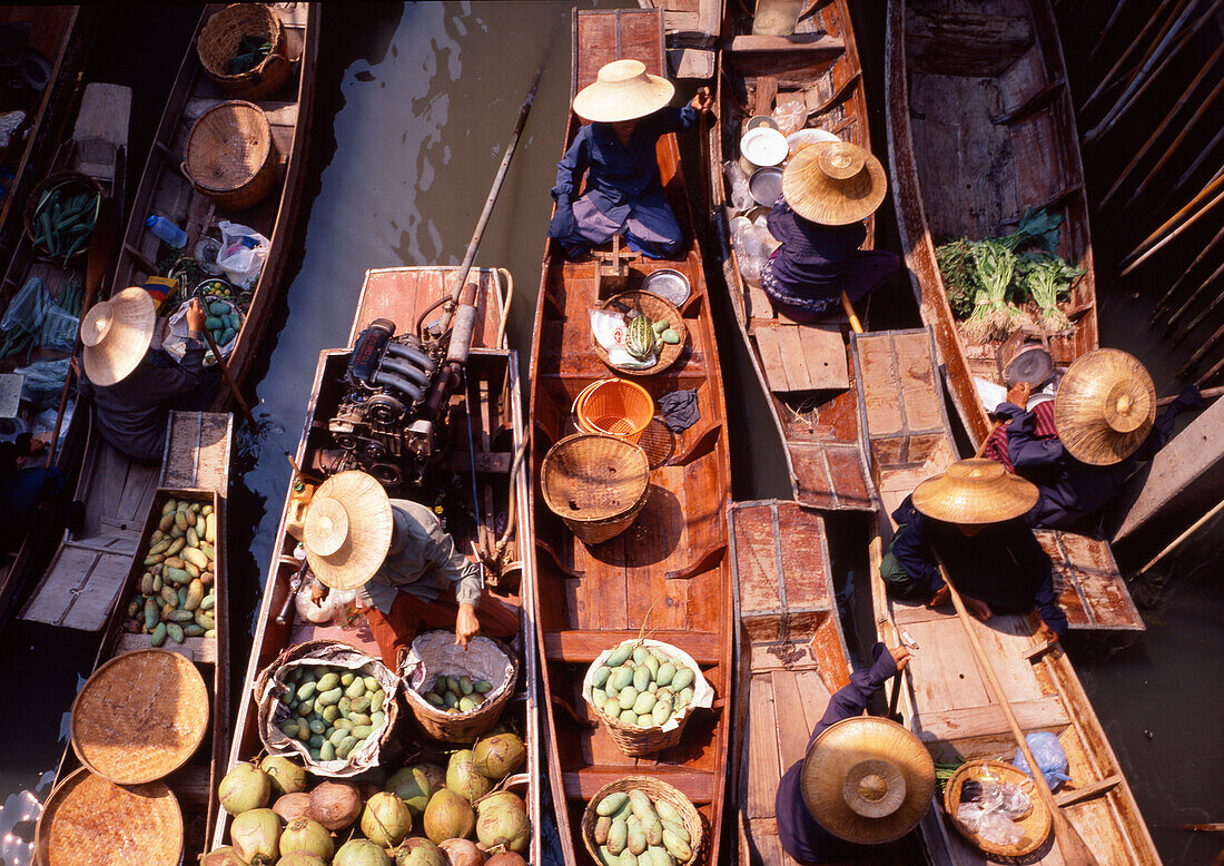 Thailand Damnoen Saduak floating market