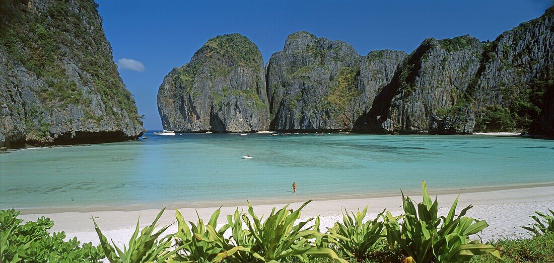 THA, Thailand, Maya Bay,  Kho Phi Phi Lee