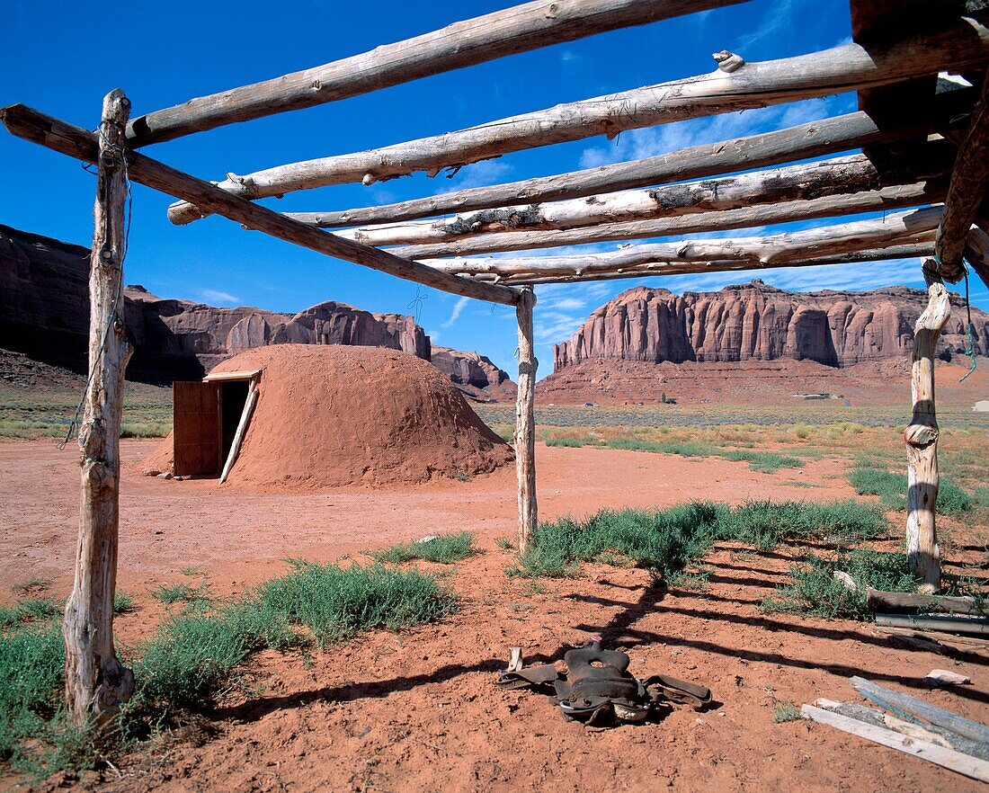 Cabin, Monument Valley, Utah, USA