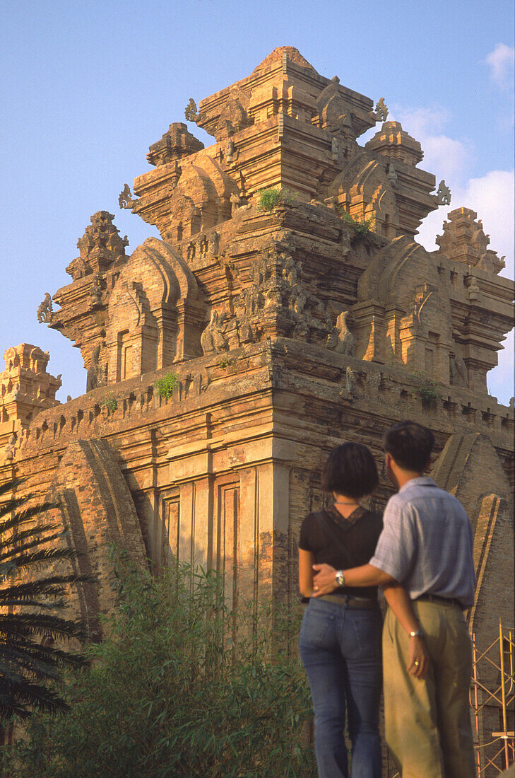 Vietnam, Da Nang, Cham Monument, Touristen Paar