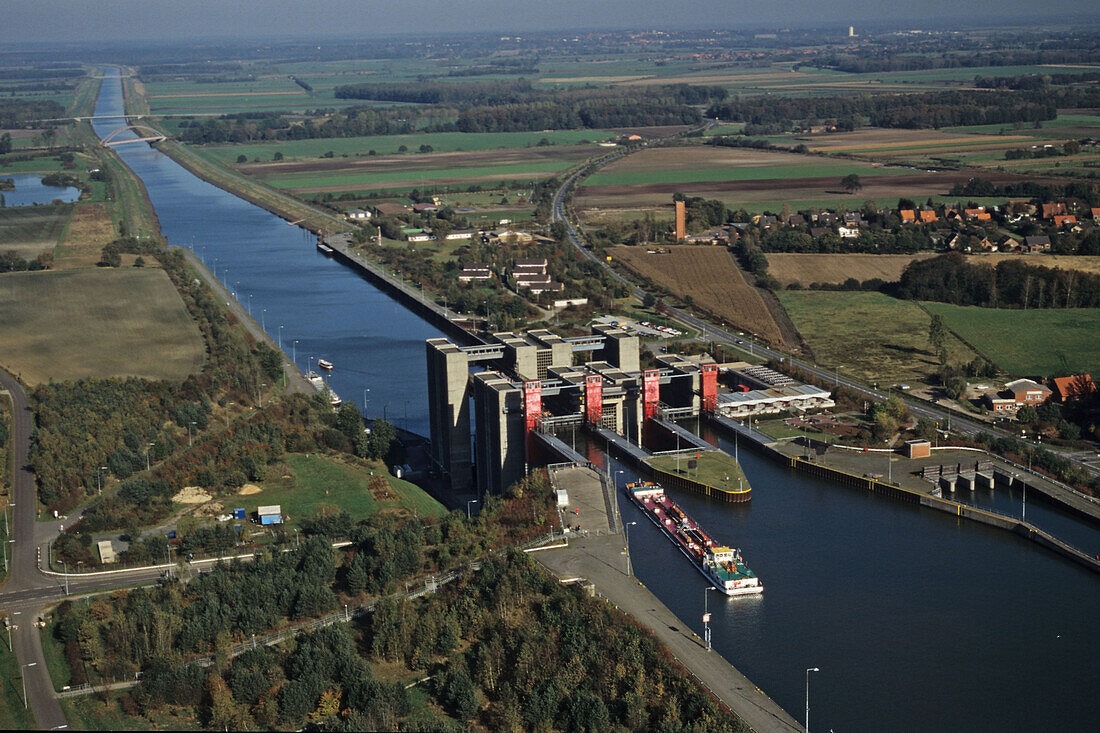 Luftbild Schiffshebewerk Scharnebek, Elbe-Seitenkanal, Niedersachsen