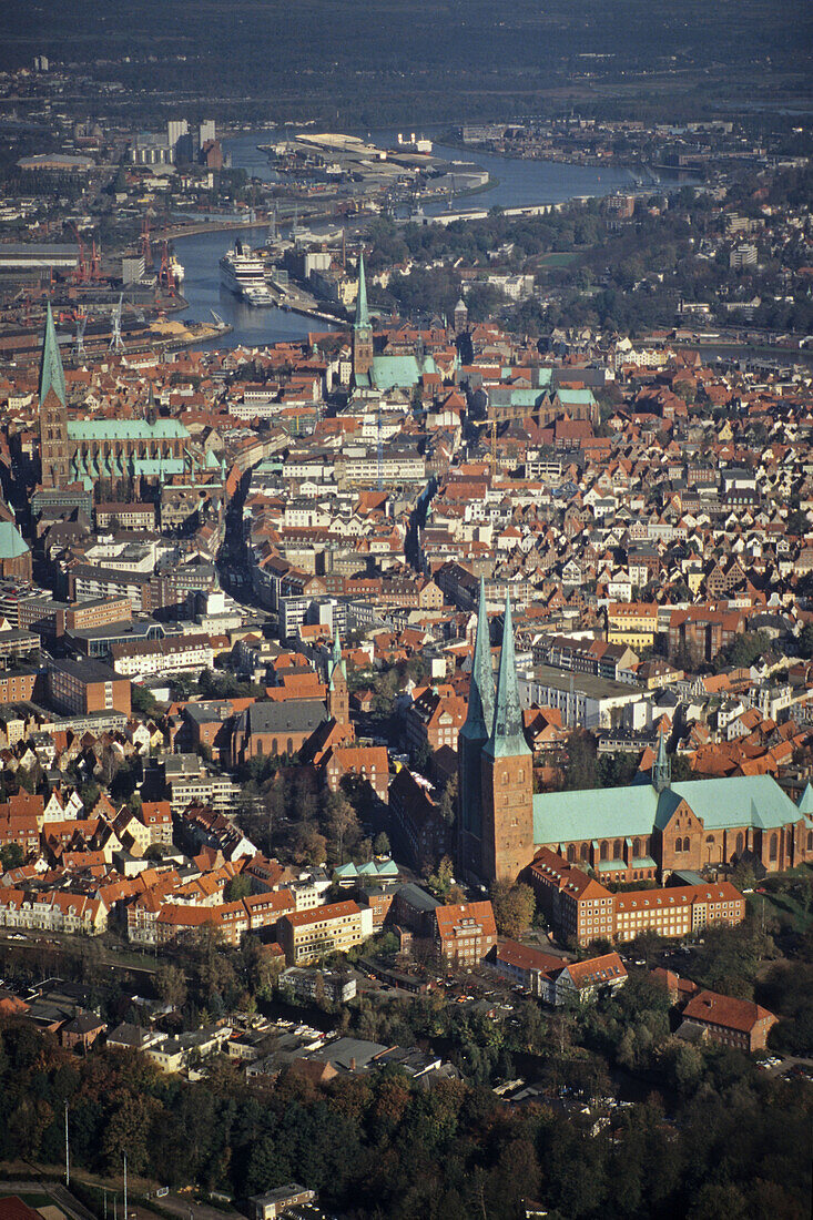 Luftbild Lübeck, Altstadt, historisch, Untertrave, Schleswig-Holstein