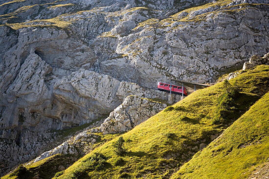 Pilatusbahn, Vierwaldstättersee, Alpnachstad, Kanton Obwalden, Schweiz