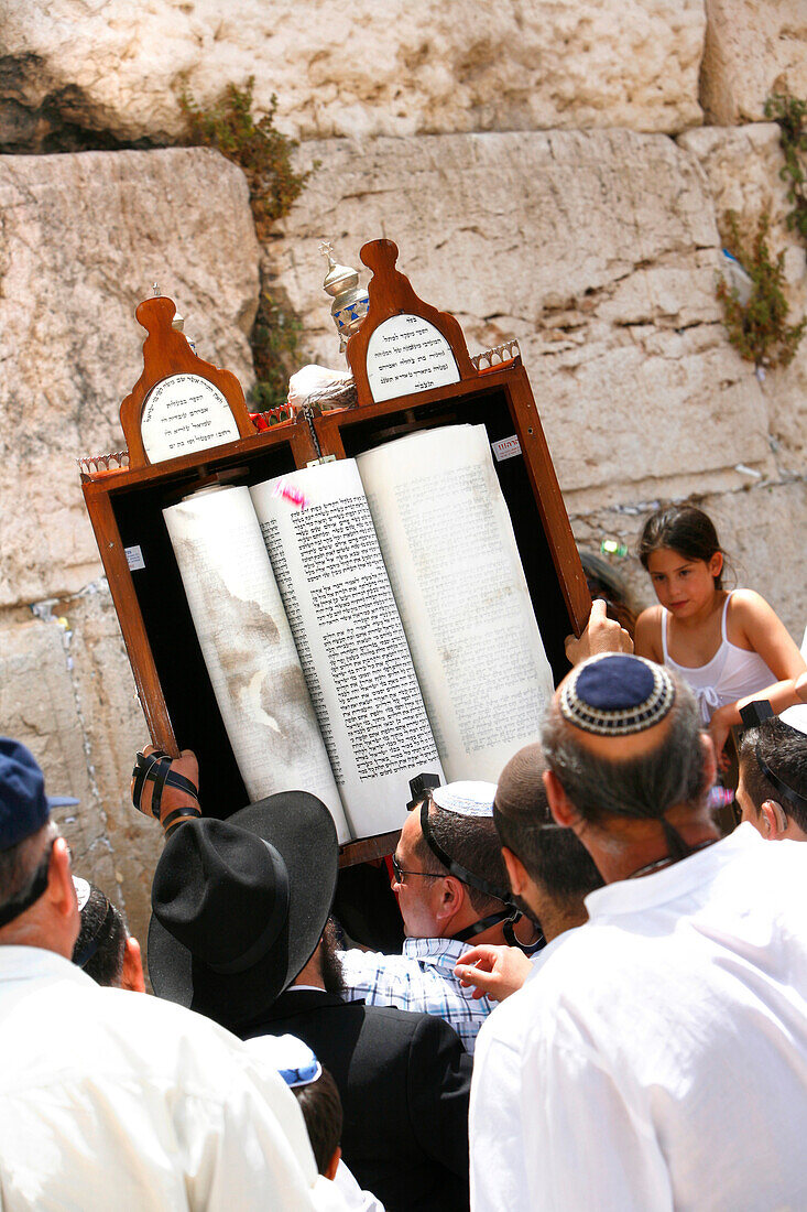 Jüdische Leute beim Beten, Klagemauer, Jerusalem, Israel