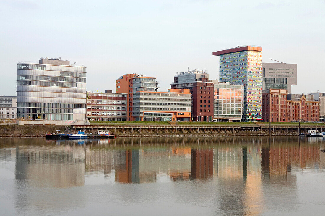 Modern architecture at the Media Harbour, Düsseldorf, state capital of NRW, North-Rhine-Westphalia, Germany