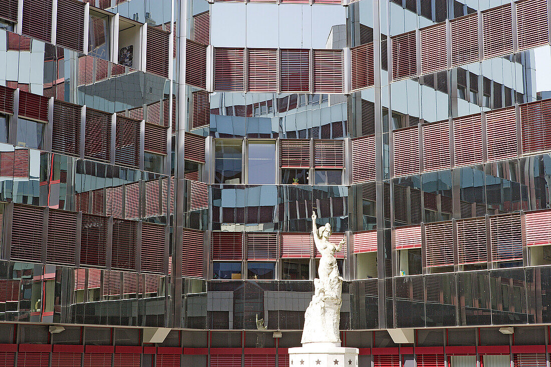 Konrad-Adenauer Haus der Europäischen Union im Stadtteil Kirchberg von Luxemburg