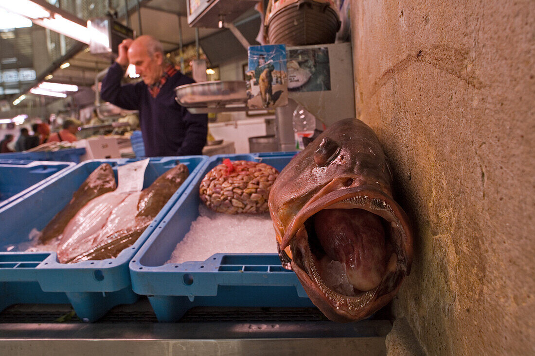 fresh fish, Mercado Central, central market, Valencia, Spain