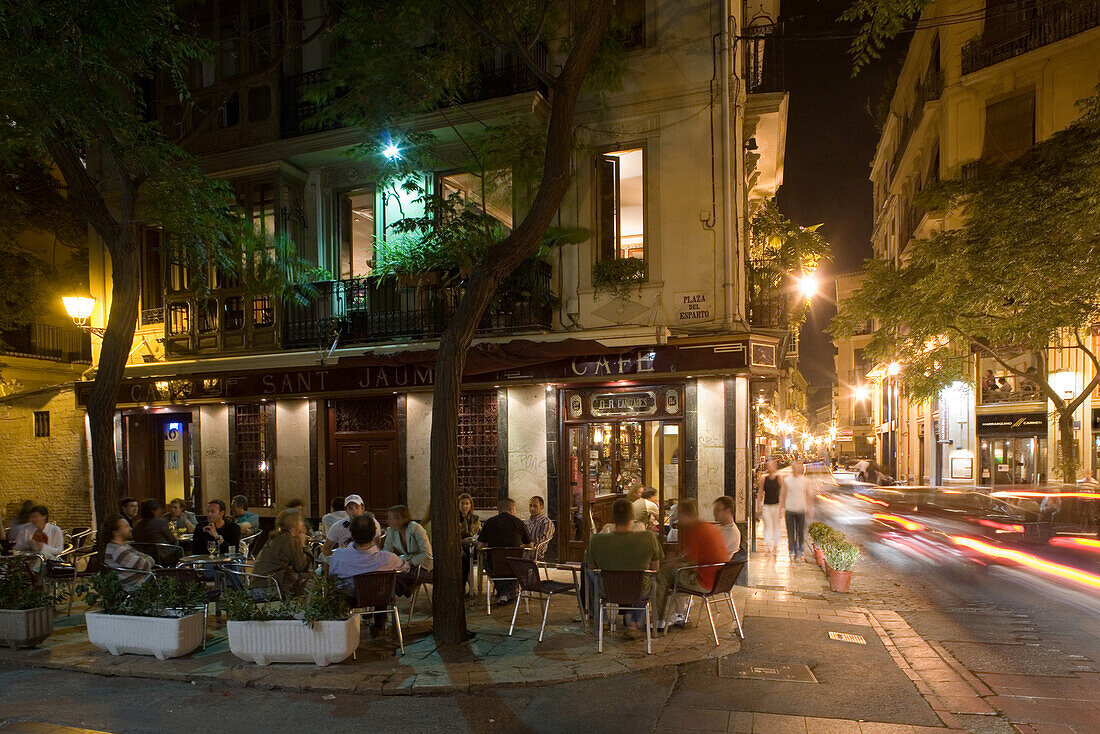 Sant Jaume, outdoor Cafe  Barrio del Carmen evening, Valencia, Spain