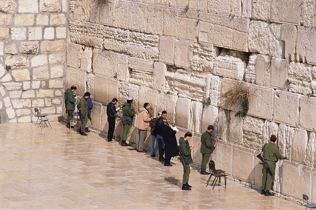 Leute an der Klagemauer, Jerusalem, Israel