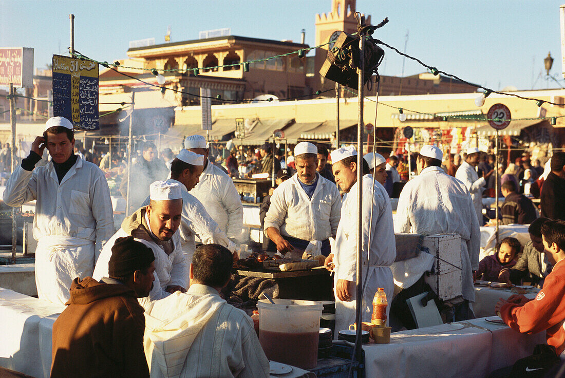 Essstände am Markt, Djama El-Fna in Marrakesh, Marokko, Afrika