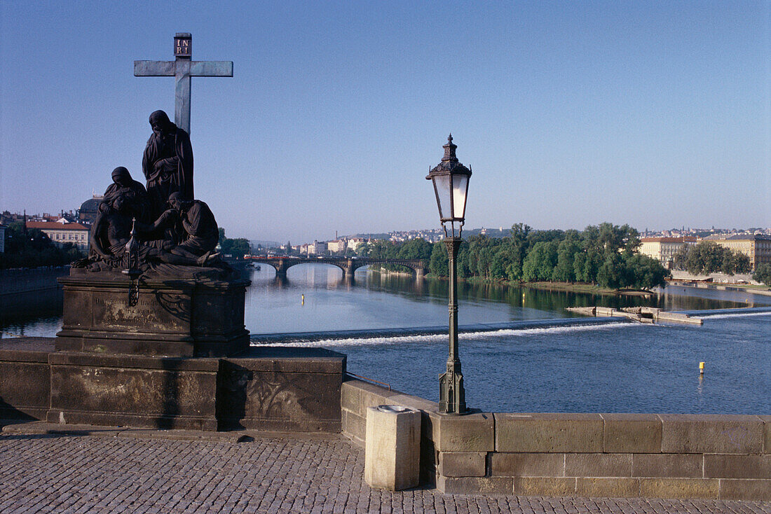 Pieta Denkmal, Karlsbrücke, Prag, Tschechien