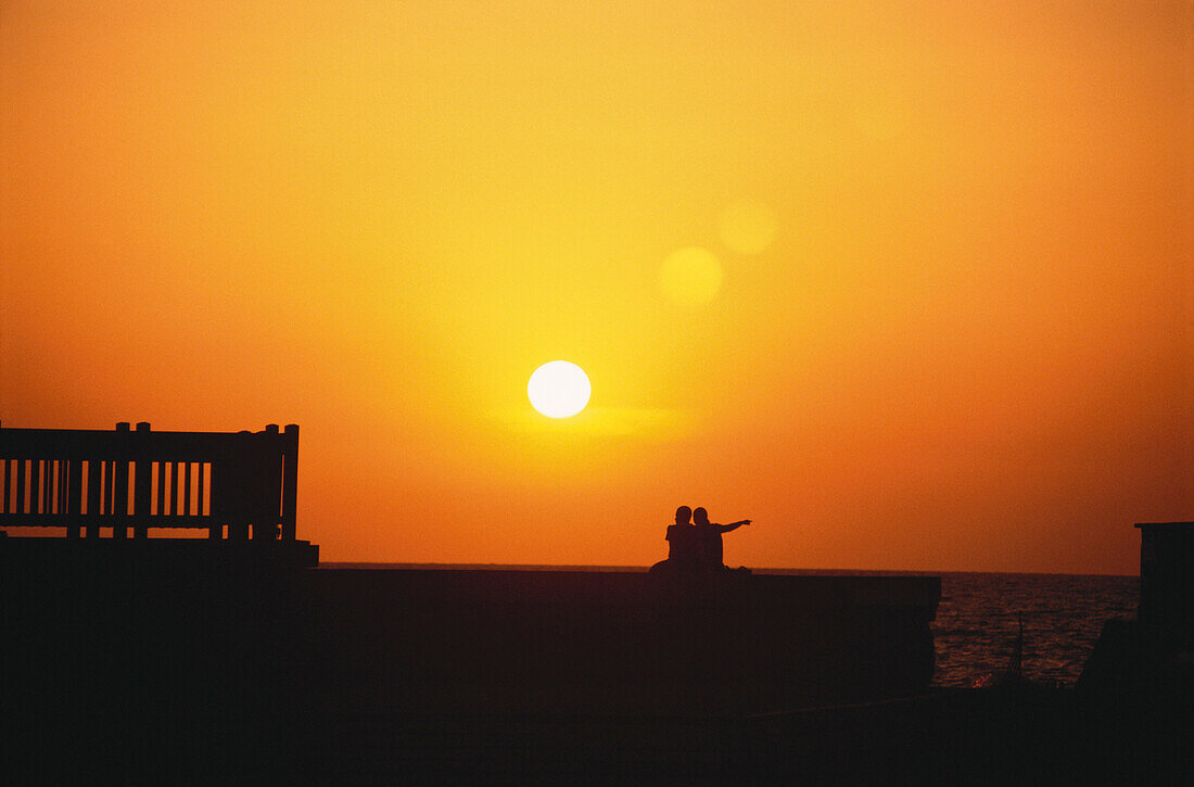 Sonnenuntergang über der New Port Area, Tel-Aviv, Israel