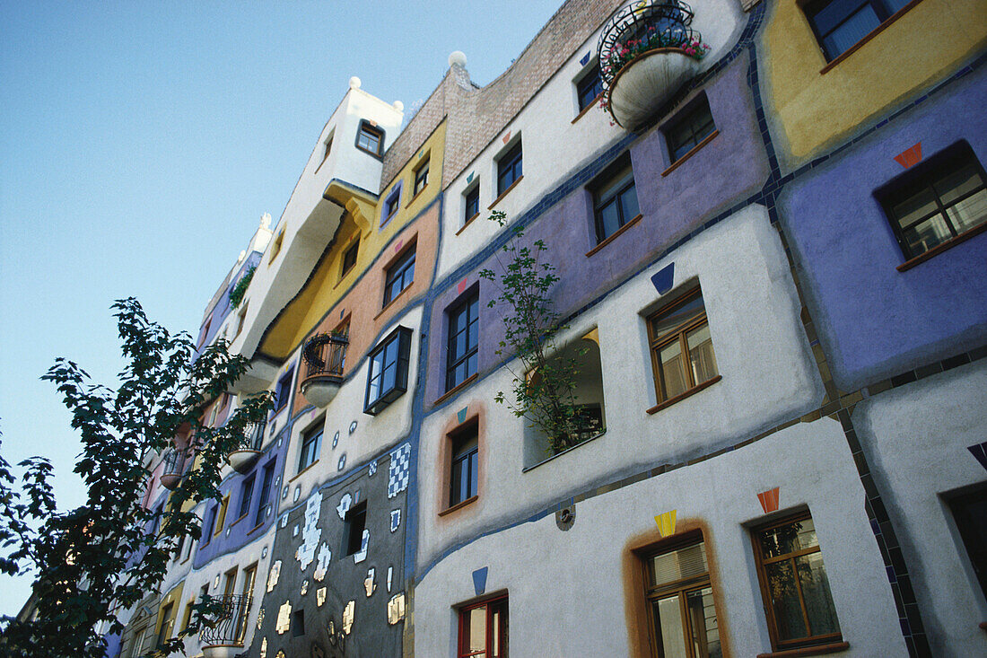 Bunte Fassade, Hundertwasser Haus, Hundertwasserhaus in Wien, Österreich