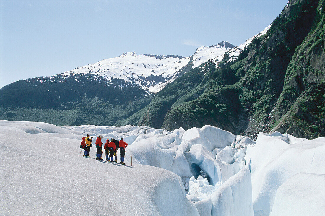 Gletscherwanderung auf dem Glacier bei Juneau, Alaska, USA