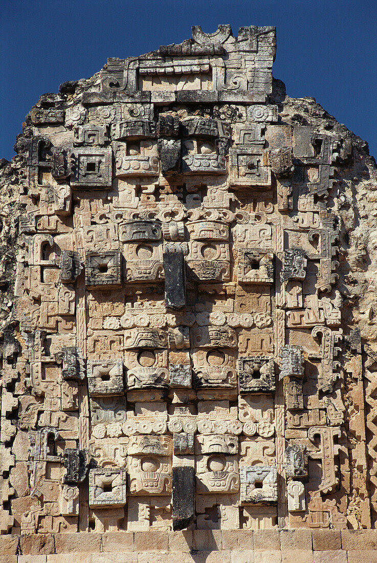 Masken des Regengottes Chaac, Nonnengeviert, Uxmal, Yucatan, Mexiko