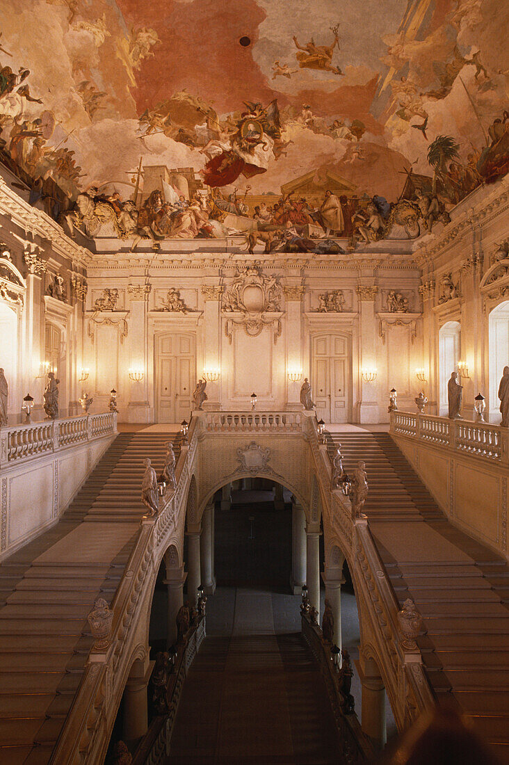 Deckenfresko von Tiepolo, Treppenhaus, Würzburger Residenz, Würzburg, Franken, Deutschland