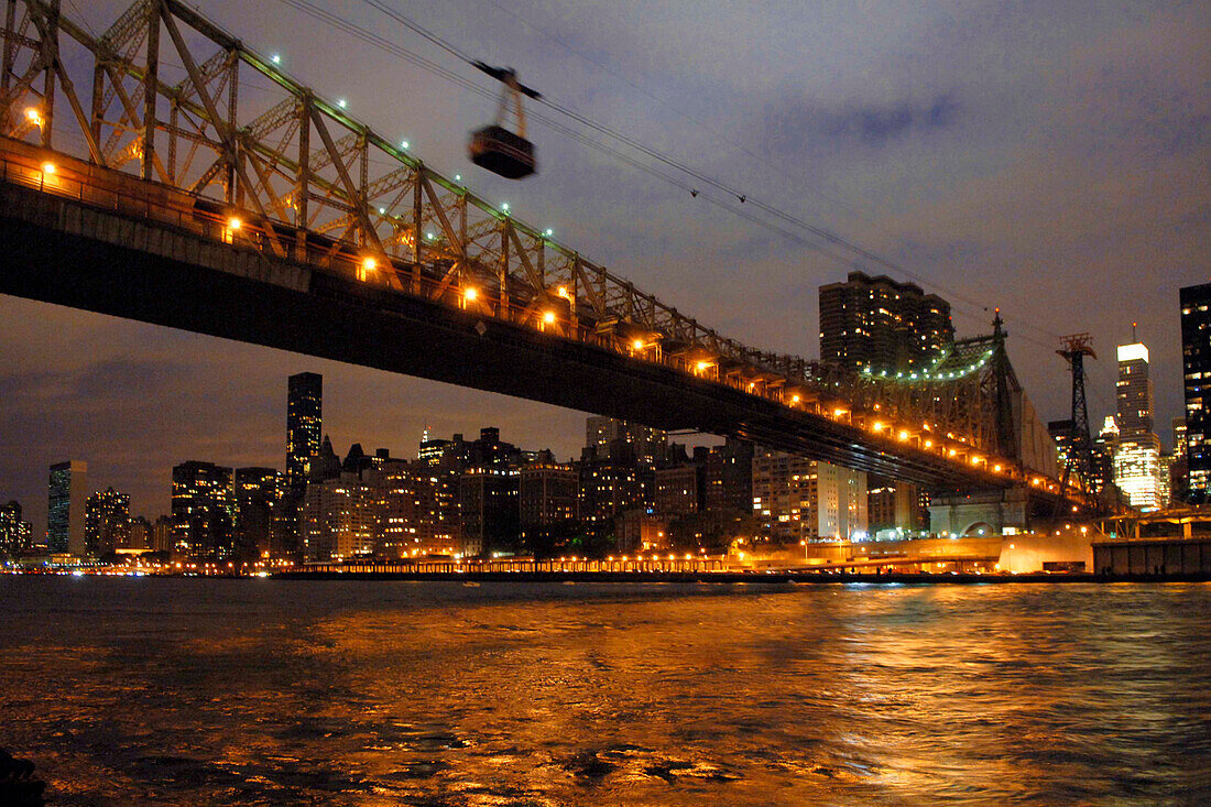 Queensboro Bridge with cable car to Roosevelt Island, New York City, New York, USA