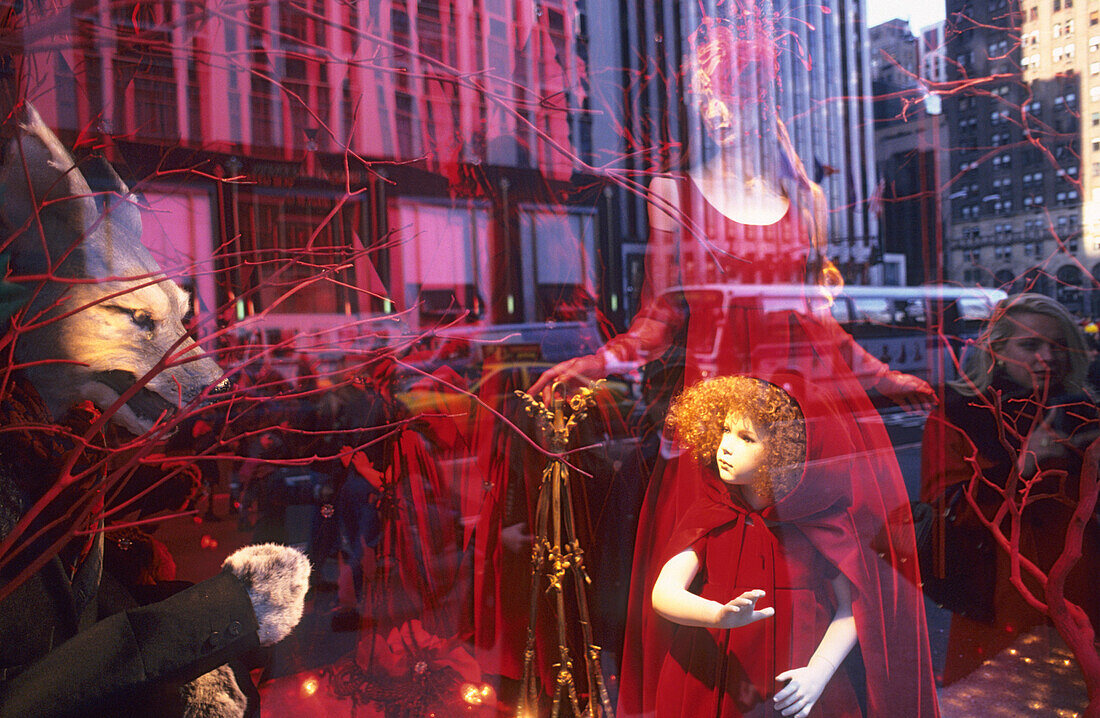 Decorated shop window at Bergdorf Goodman on 5th avenue, holiday season, Manhattan