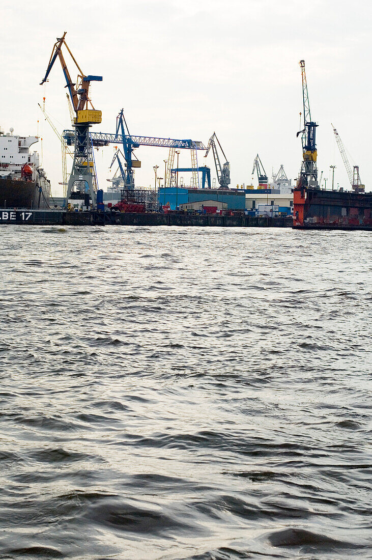 Blick auf Trockendock, Hamburg, Deutschland