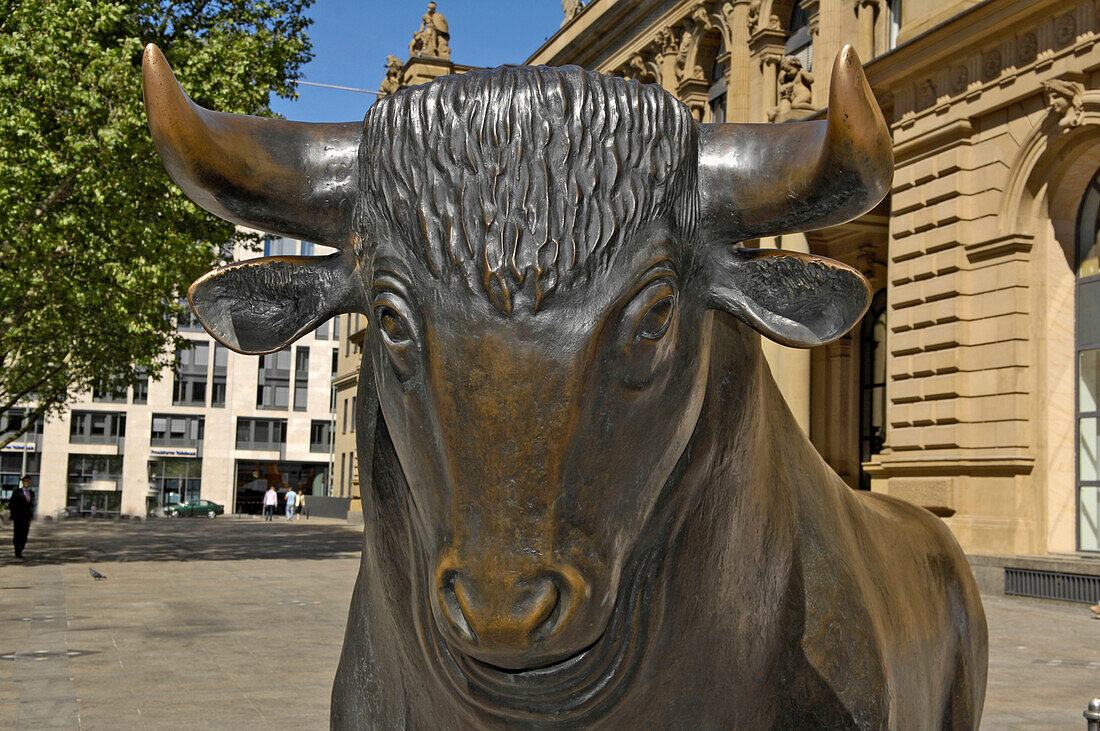 Sculpture of a bull outside Frankfurt Stock Exchange, symbol for upward trend, Frankfurt, Hesse, Germany