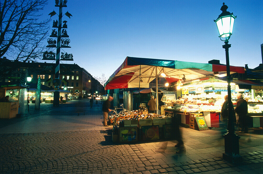 Viktualienmarkt in the evening, Munich, Bavaria, Germany