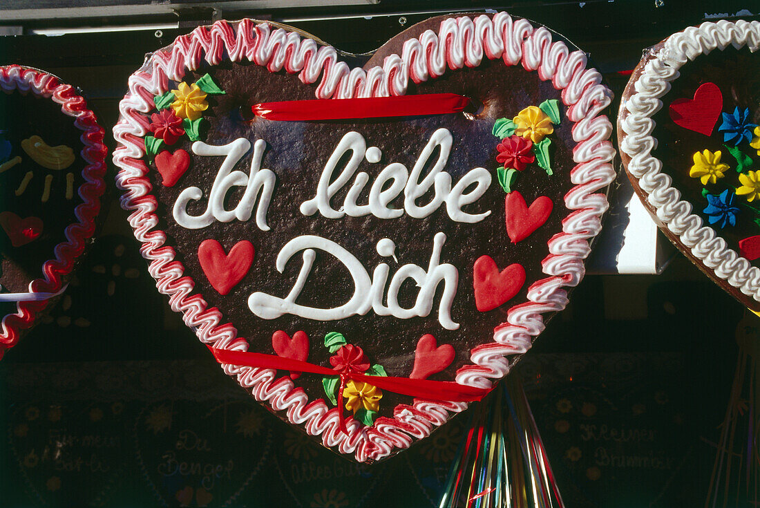 Gingerbread heart, Octoberfest, Munich, Bavaria, Germany