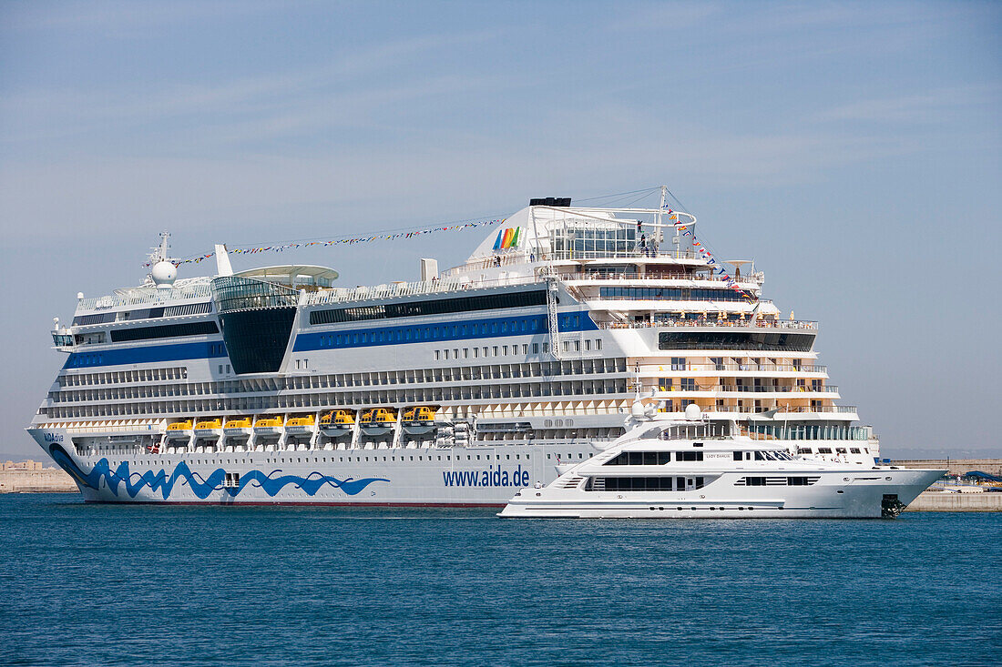 Cruiseship AIDAdiva and Superyacht in Port of Palma de Mallorca, Mallorca, Balearic Islands, Spain