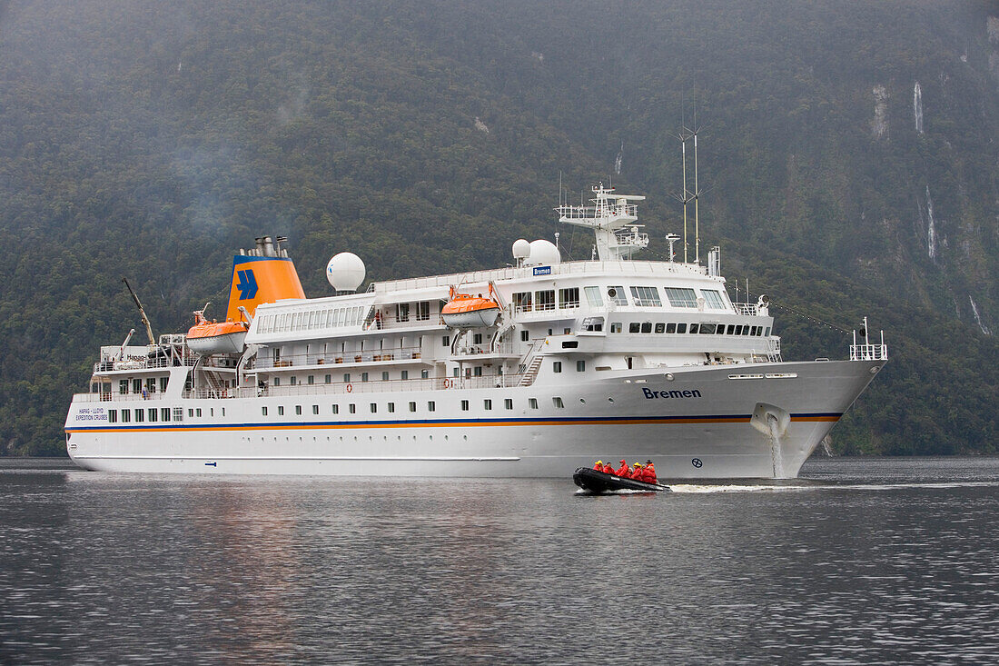 MS Bremen Zodiac Excursion, Doubtful Sound, Fiordland National Park, South Island, New Zealand