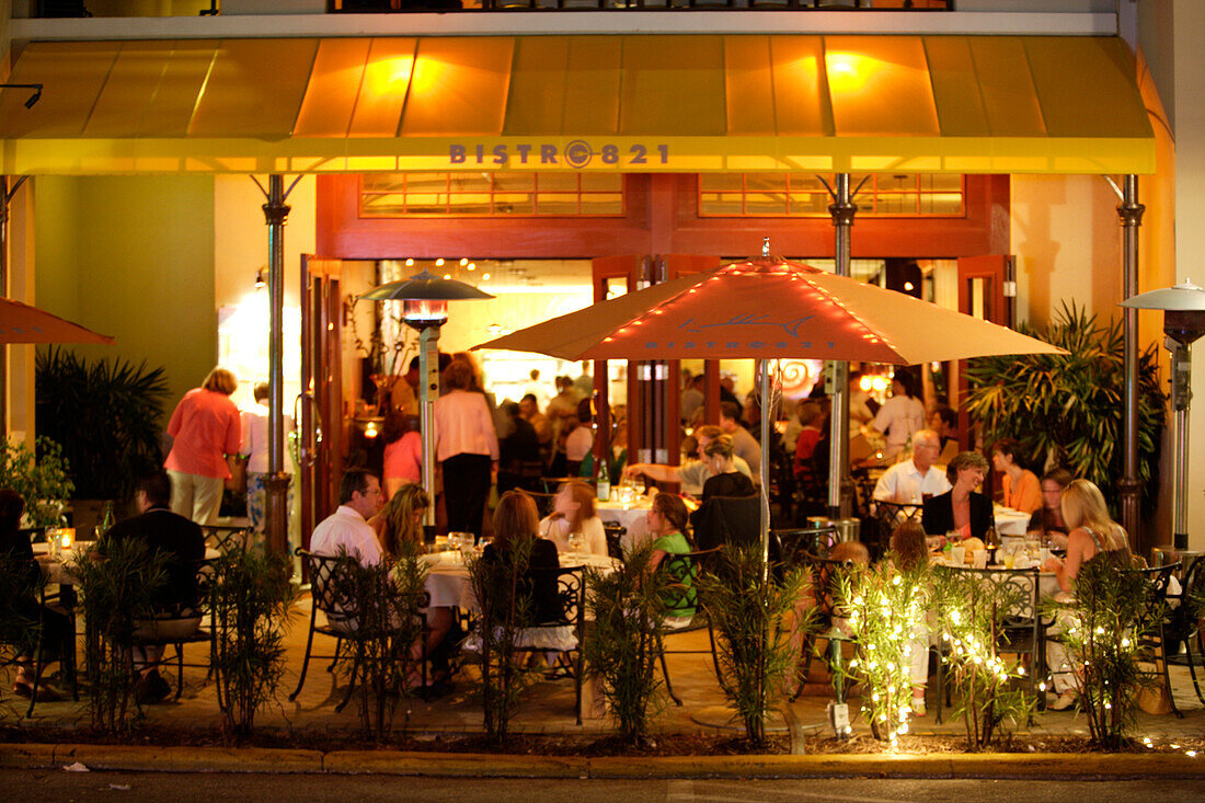 Dining on 5th Avenue, Naples, Florida, USA