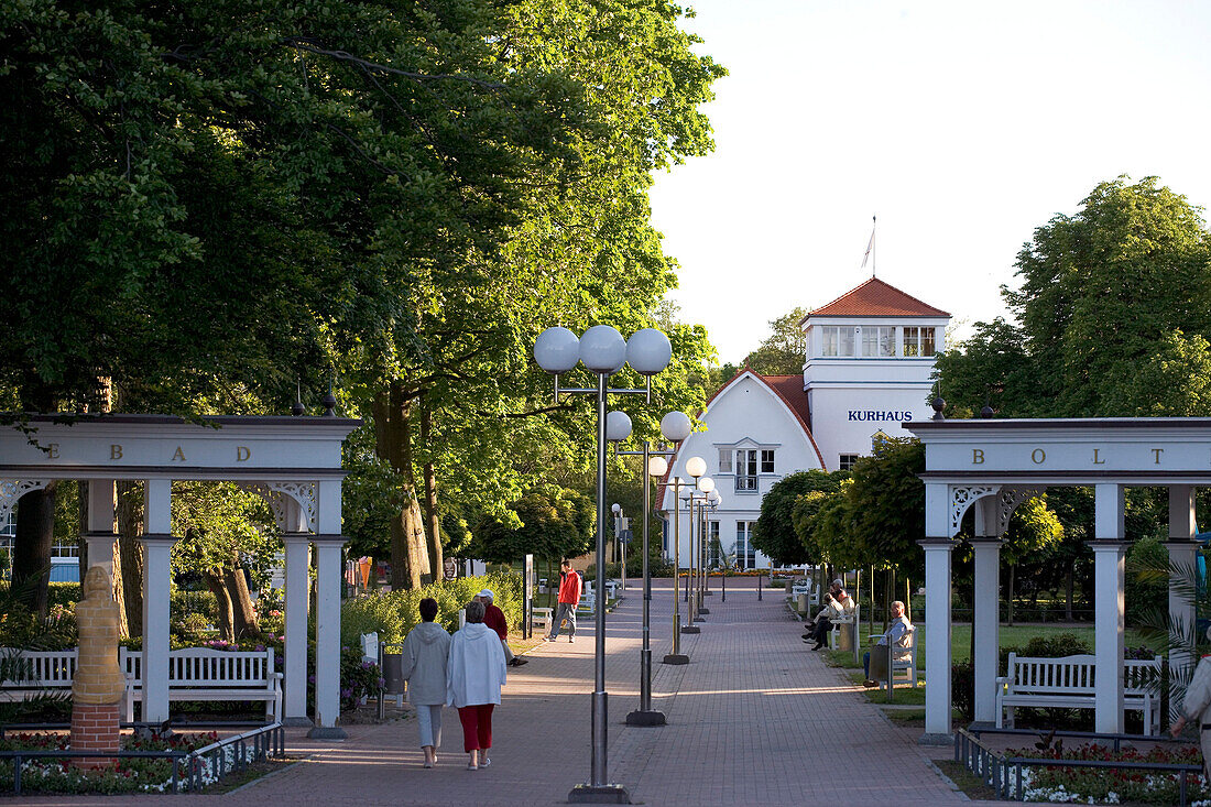 Promenade, Kurhaus, Boltenhagen, Ostsee, Mecklenburg-Vorpommern, Deutschland