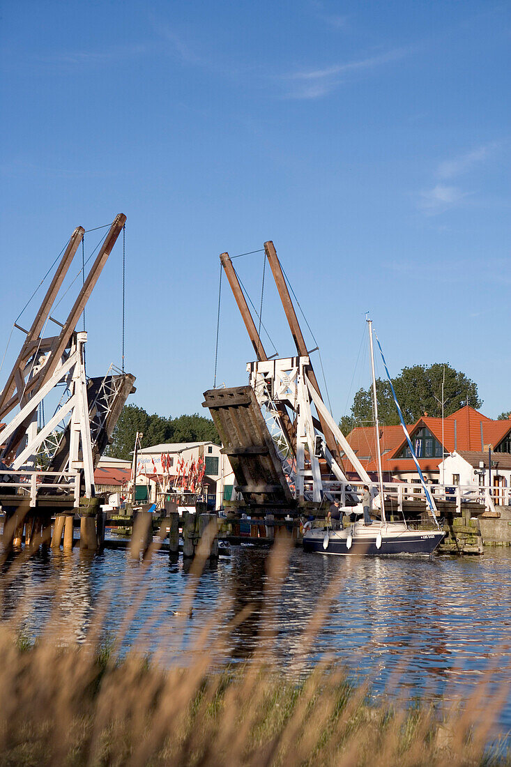 Holzklappbrücke, Greifswald-Wieck, Ostsee, Mecklenburg-Vorpommern, Deutschland