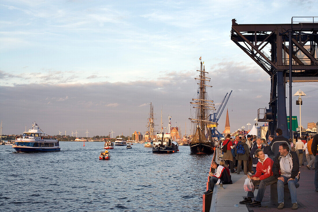 Hanse Sail, Stadthafen, Warnow, Rostock, Ostsee, Mecklenburg-Vorpommern, Deutschland