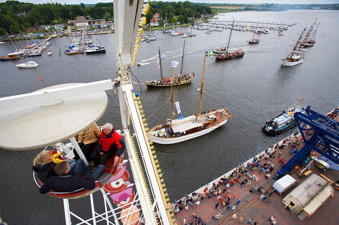 Riesenrad, Hanse Sail, Stadthafen, Warnow, Rostock, Ostsee, Mecklenburg-Vorpommern, Deutschland