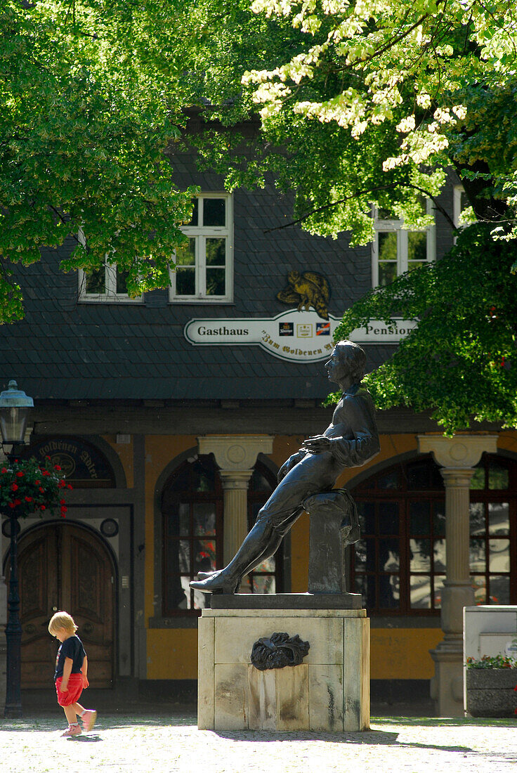Bach Denkmal auf dem Marktplatz in Arnstadt, Thüringen, Deutschland