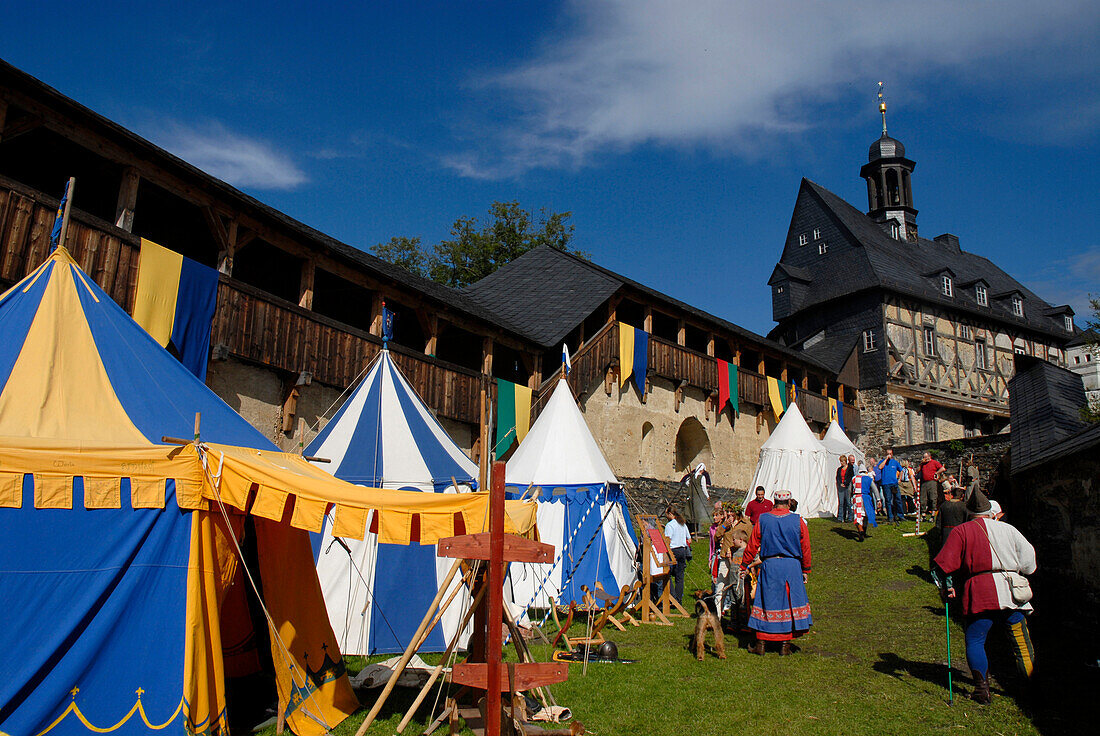 Ritterlager beim Mittelaltermarkt auf Schloss Burgk, Burgk, Thüringen, Deutschland