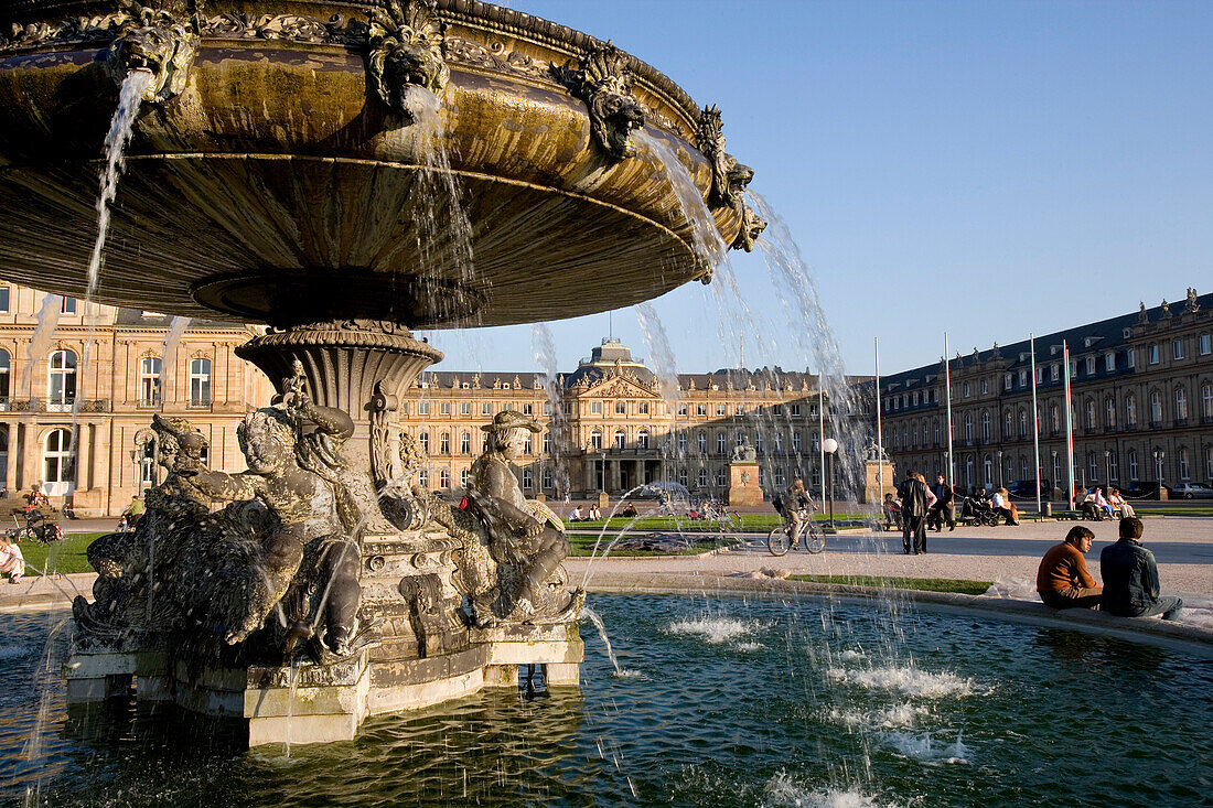 Fountain, New Castle, Schlossplatz, Stuttgart, Baden-Wuerttemberg, Germany