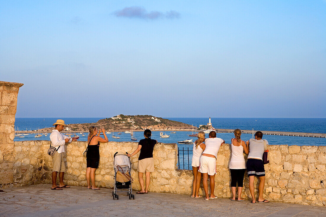 Blick von Stadtmauer, Altstadt, Dalt Vila, Eivissa, Ibiza Stadt, Ibiza, Balearen, Spanien