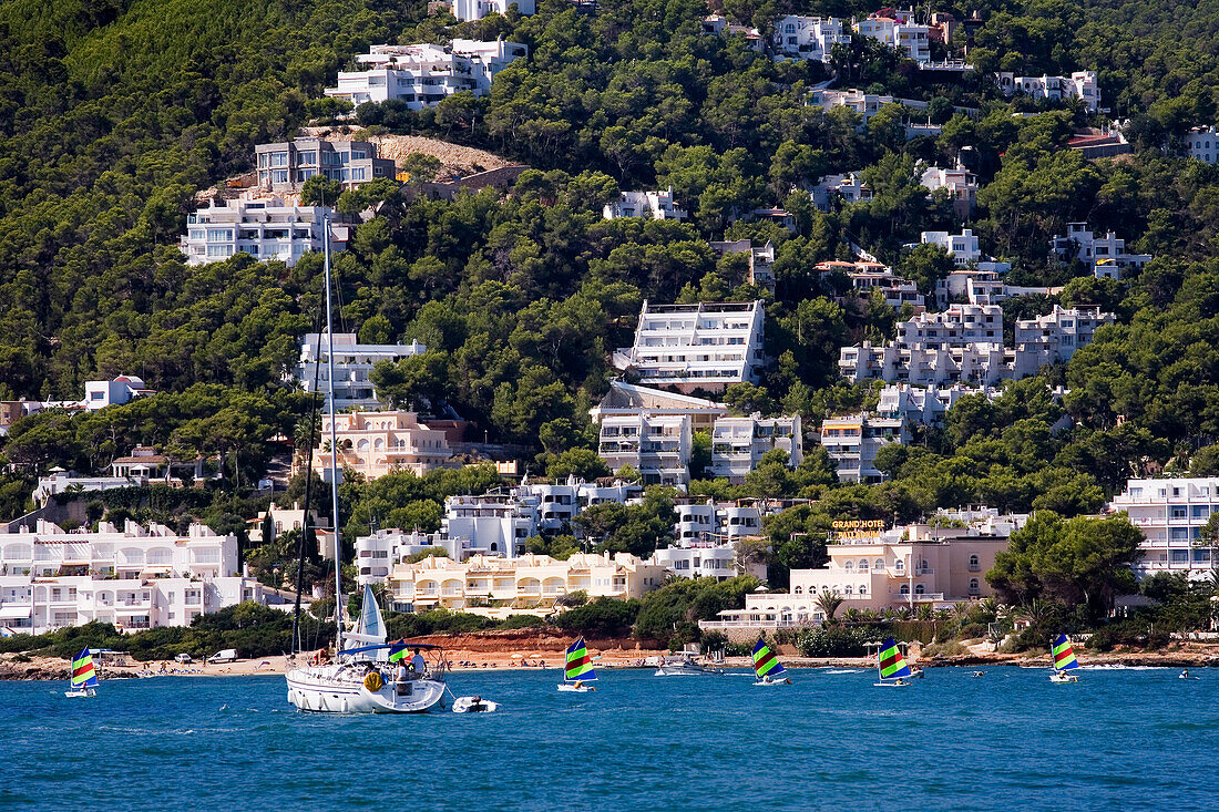 Bucht von Santa Eularia des Riu, Ibiza, Balearen, Spanien